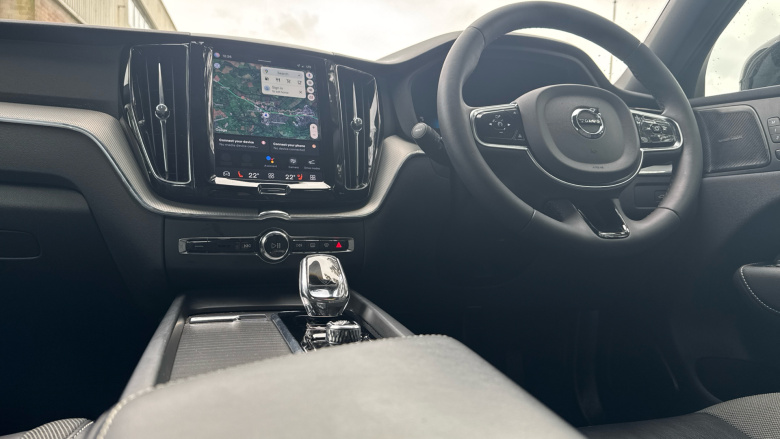 Volvo Xc60 2.0 B4P Plus Dark 5dr Geartronic Petrol Estate